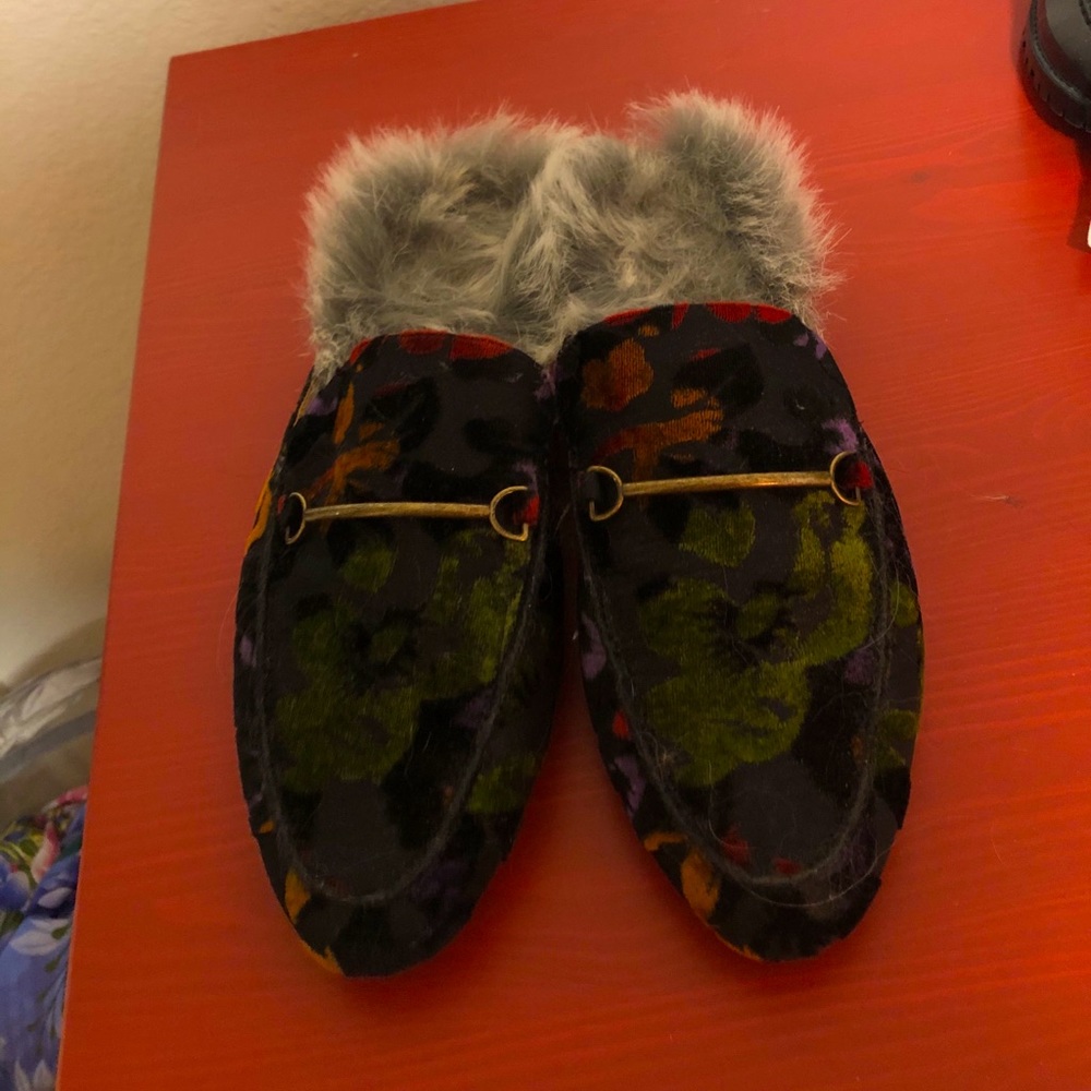 Velvet and faux fur mule